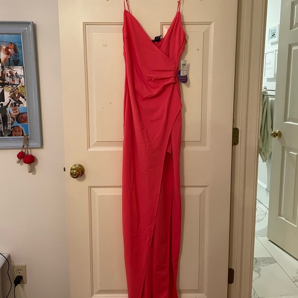 WINDSOR SASHA FORMAL HIGH SLIT WRAP DRESS- NEW WITH TAGS!! - Picture 3 of 4